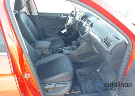 2019 Volkswagen Tiguan 2.0T Se/2.0T Sel/2.0T Sel R-Line/2.0T Sel R-Line Black z USA, uszkodzony, nr VIN 3VV2B7AX1KM004325